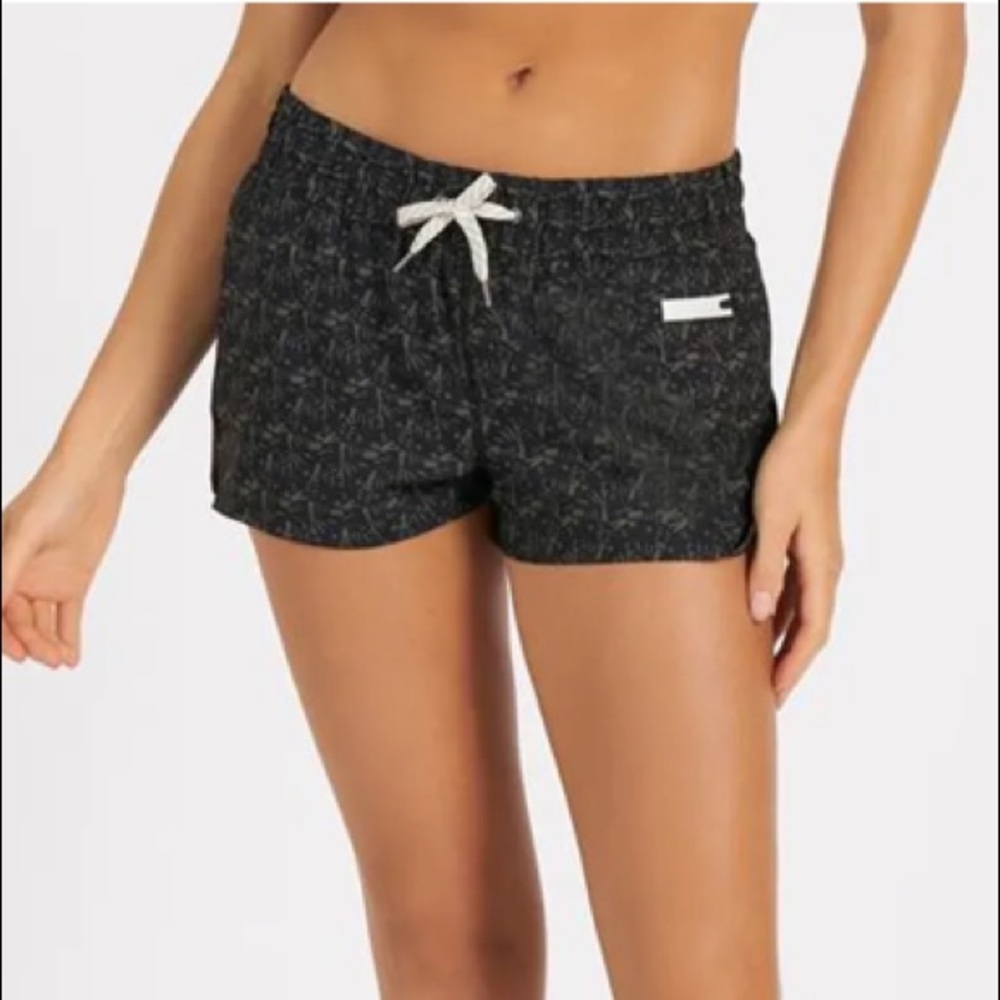 NWT! VUORI Clementine Short in Oregano Woodblock - Picture 8 of 8